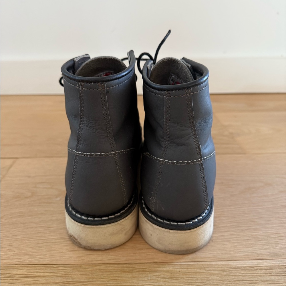 Red Wing Women Classic Moc Boot - Picture 3 of 9